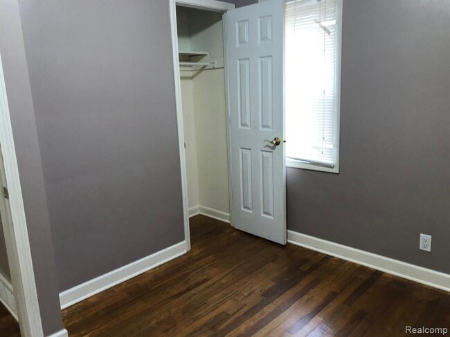 Building Photo - 16811 Beech Daly