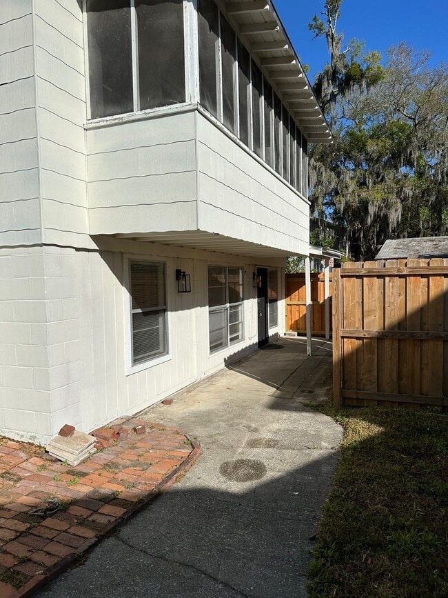 Building Photo - Move-In Ready! Walk to Flagler College & Historic Downtown | 1BR Available Now