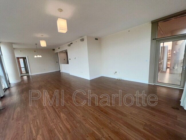 Building Photo - 315 Arlington Ave