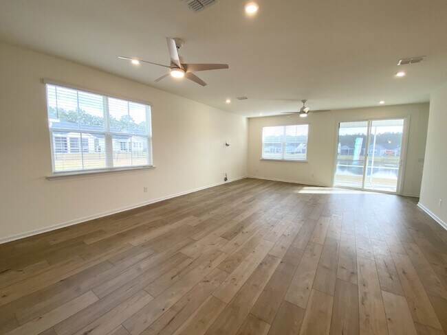 Building Photo - Light, Bright and Beautiful New Construction Home!