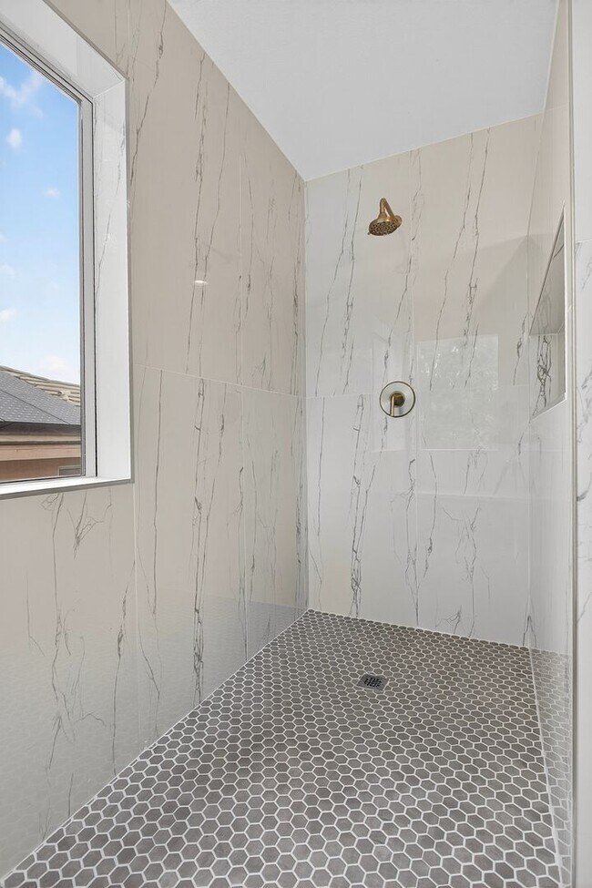 Building Photo - Most Desireable Neighborhood in Temecula  Eastridge by Redhawk