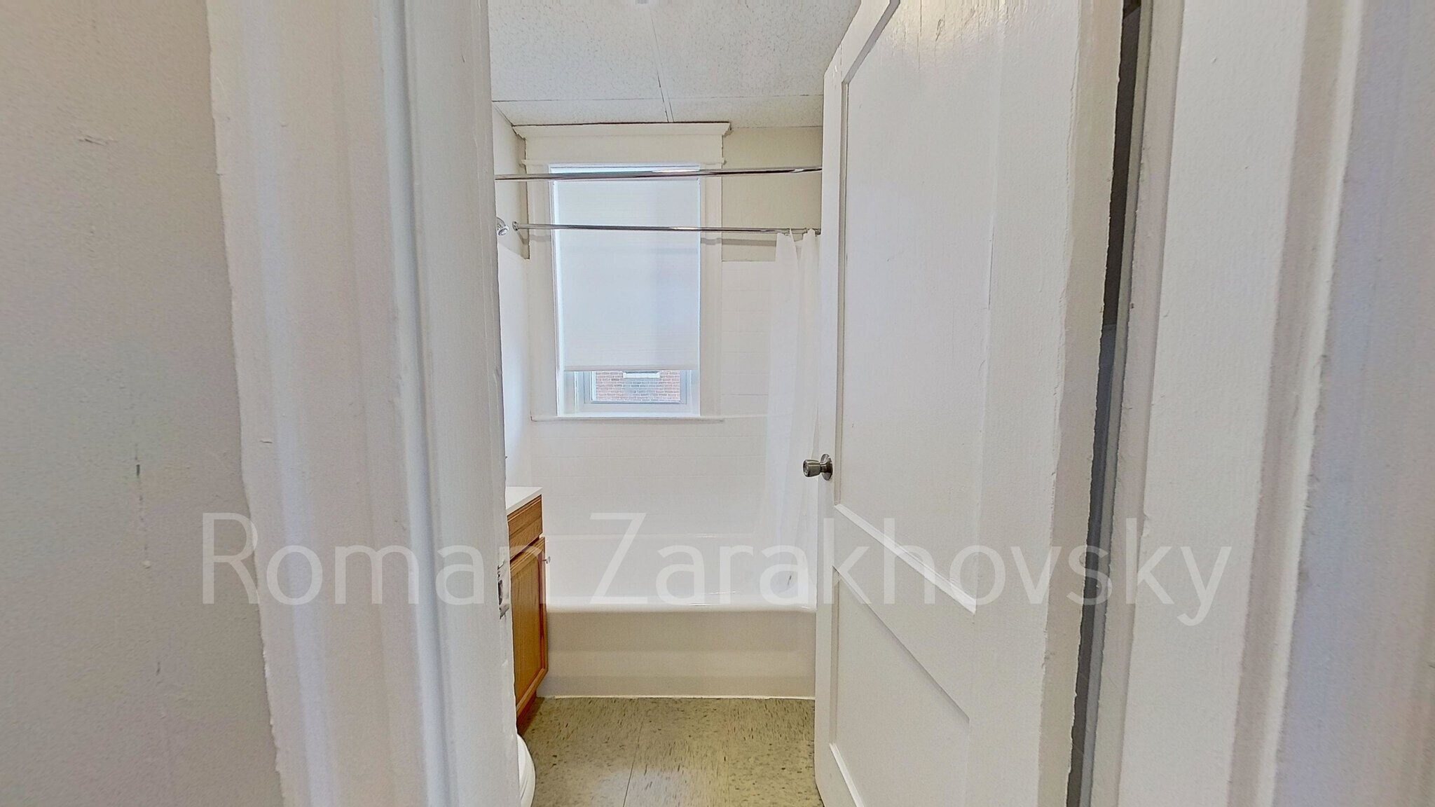 Building Photo - 219 Kelton St