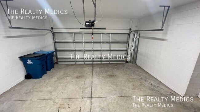 Building Photo - 1161 Yager Rd SE