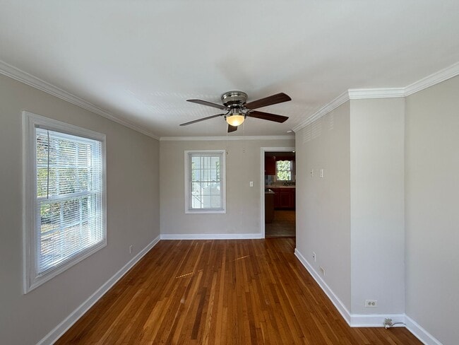 Building Photo - 1320 Miller St