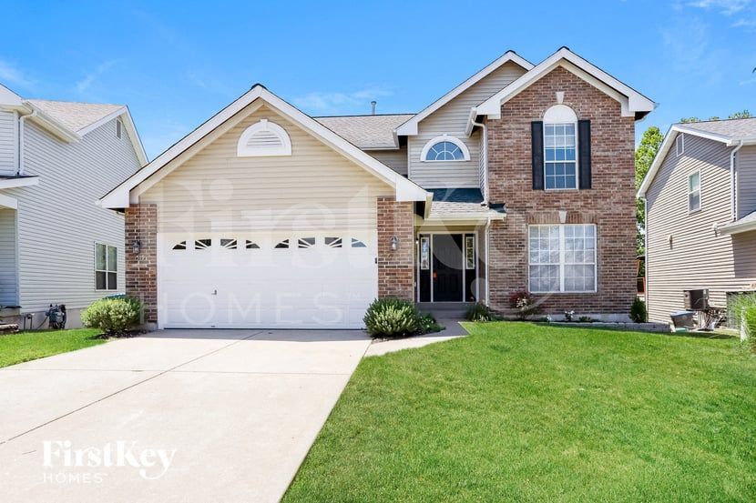 Primary Photo - 519 Cottage Crossing