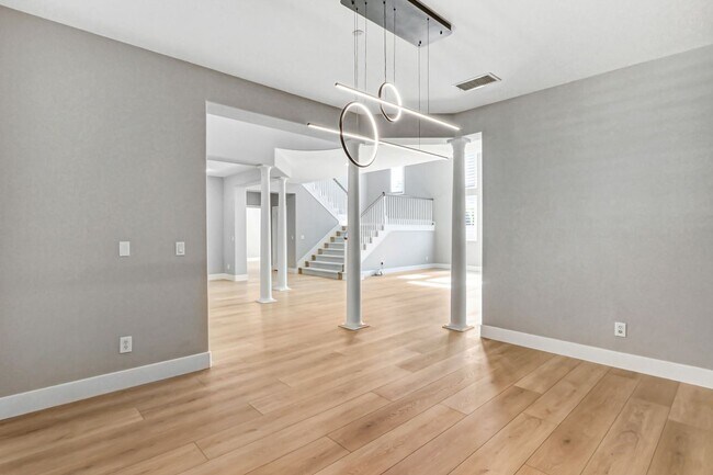 Building Photo - 4386 Bayhill Ln