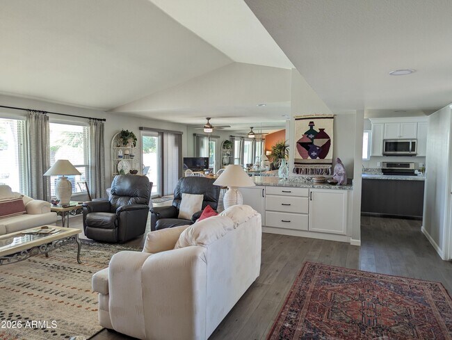 Building Photo - 25826 S Cedarcrest Dr