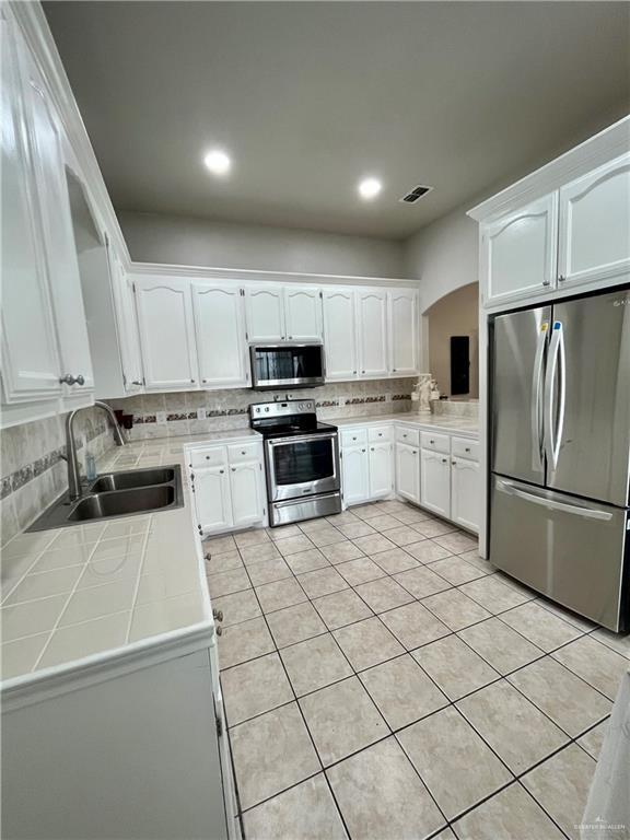 Building Photo - 27 S 3rd St