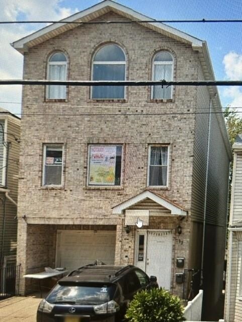 Building Photo - 93 Western Ave
