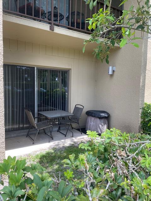 Building Photo - 4657 Fountains Dr S