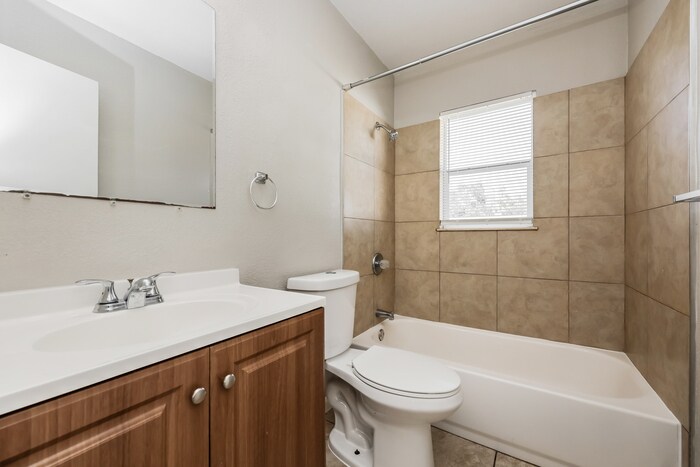 Building Photo - 5773 56th Terrace N