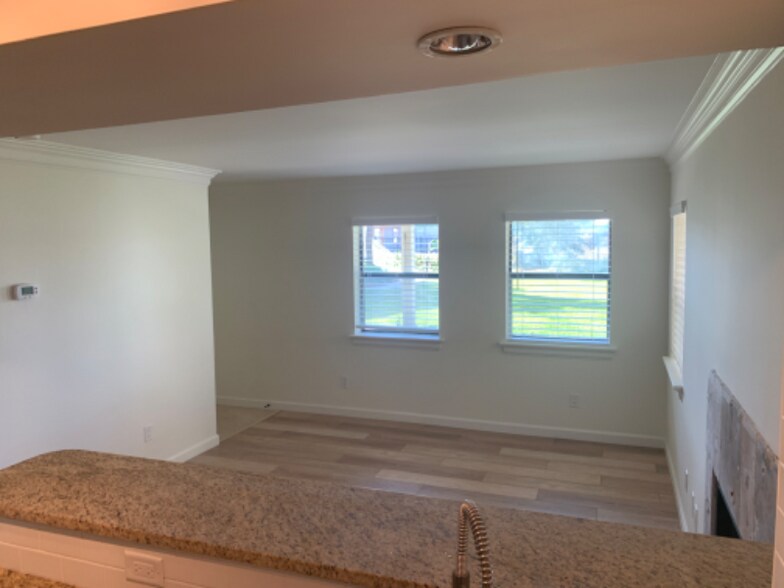 Building Photo - 100 Fairway Park Blvd