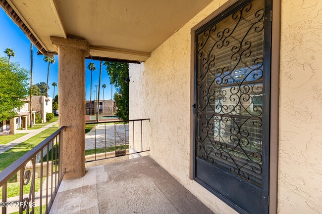 Building Photo - 7126 N 19th Ave