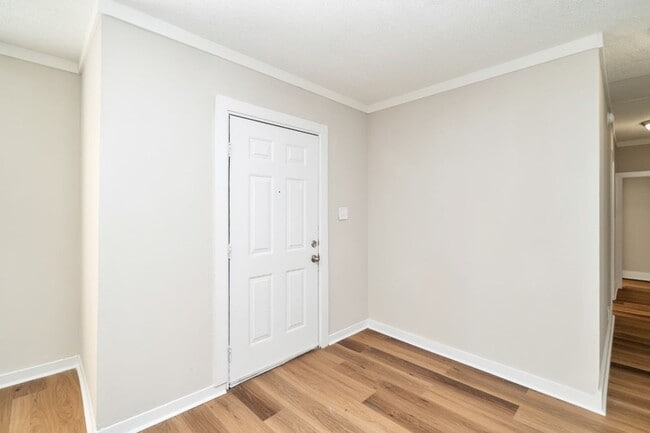 Building Photo - 13430 Murry St