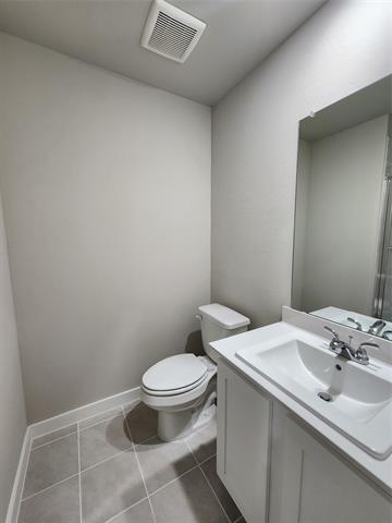 Building Photo - 607 Whispering Winds Trl