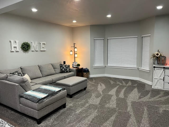 Building Photo - 8052 N Rock Creek Cove Ln