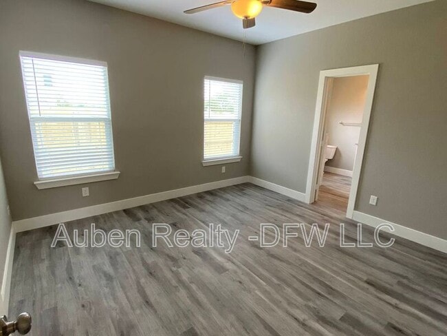 Building Photo - 8135 Doreen Ave