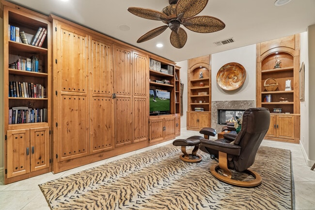 Building Photo - 99 Conejo Cir