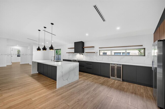 Building Photo - 1511 SW 30th Pl