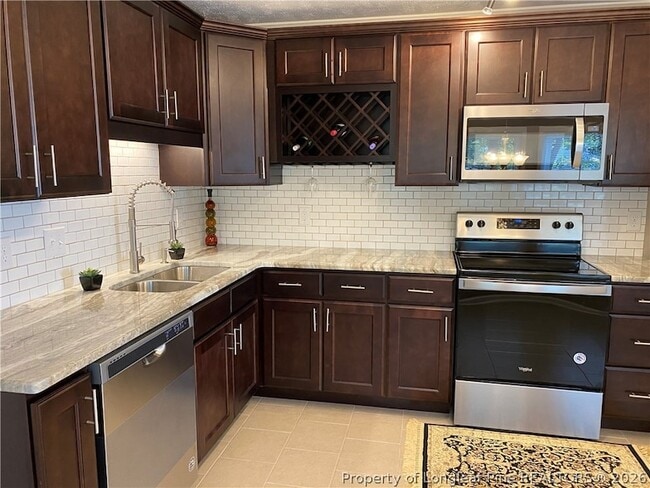 Building Photo - 1212 Butterwood Cir