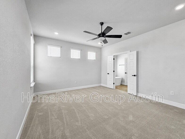 Building Photo - 356 Horsemint Way