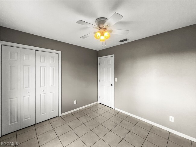 Building Photo - 849 Theodore Vail St E