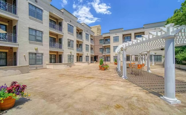 Building Photo - 155 E Broad St