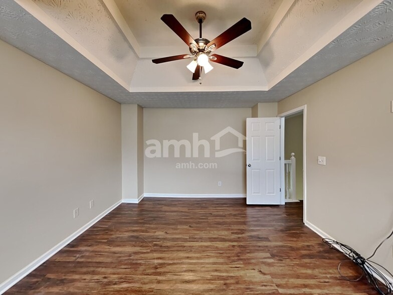 Building Photo - 602 Thrasher Ct