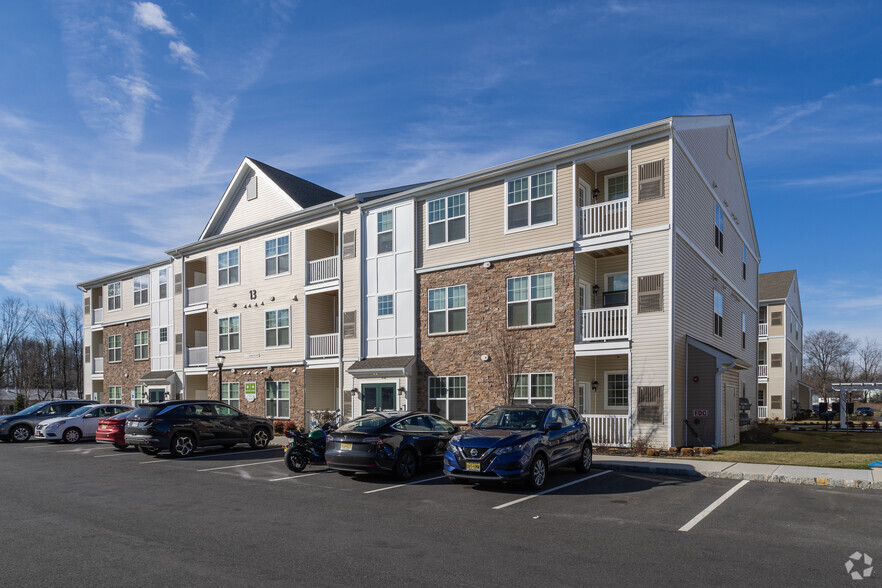 Building Photo - Heritage at Mount Holly