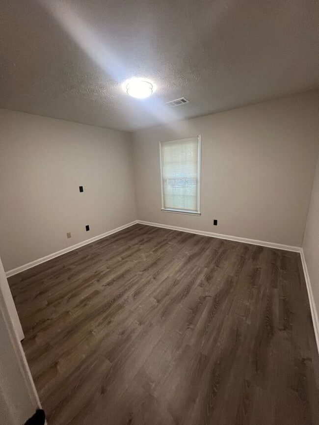 Building Photo - !!!WARNING: AVOID SCAMS CONFIRM RENTAL AT ...