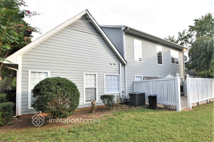 Building Photo - 17113 Cabernet Ct
