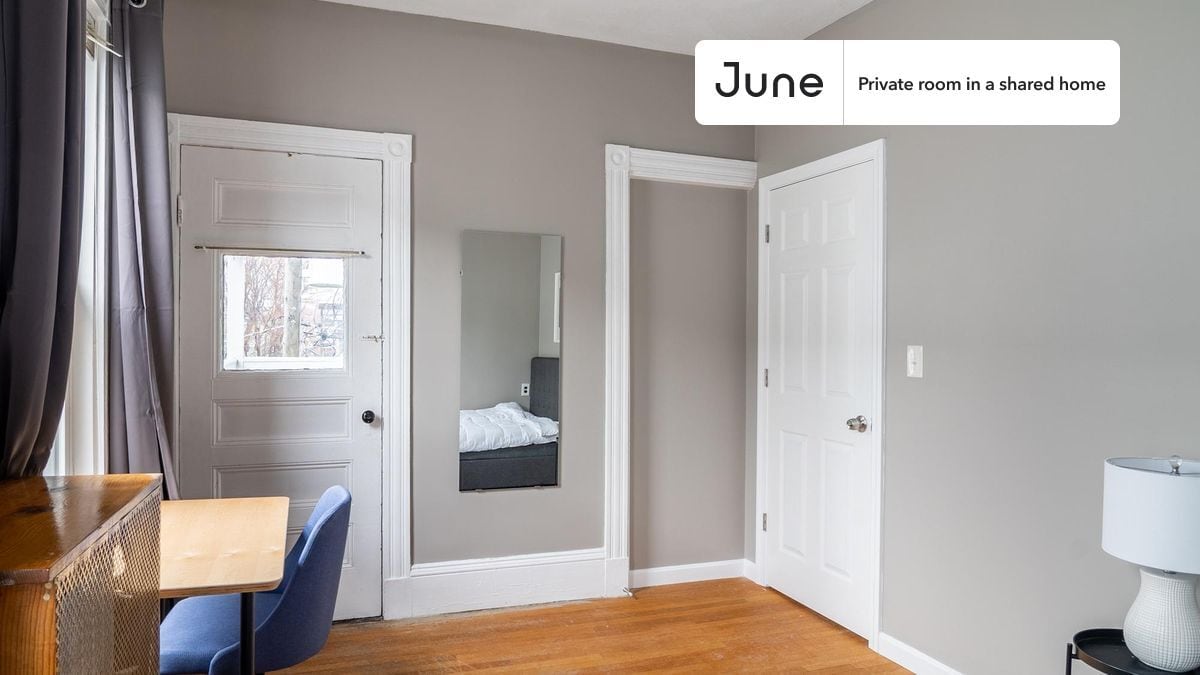 Building Photo - Room in Shared 5 bed/1 bath home