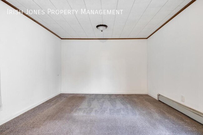 Building Photo - 138 Weimar St