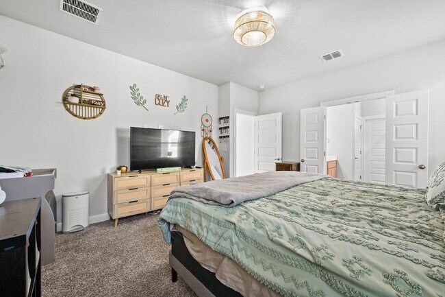 Building Photo - 6514 Marsh Ln