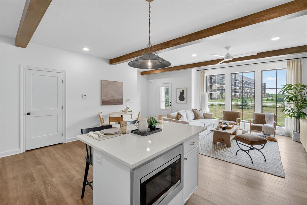 Building Photo - 933 Prime St