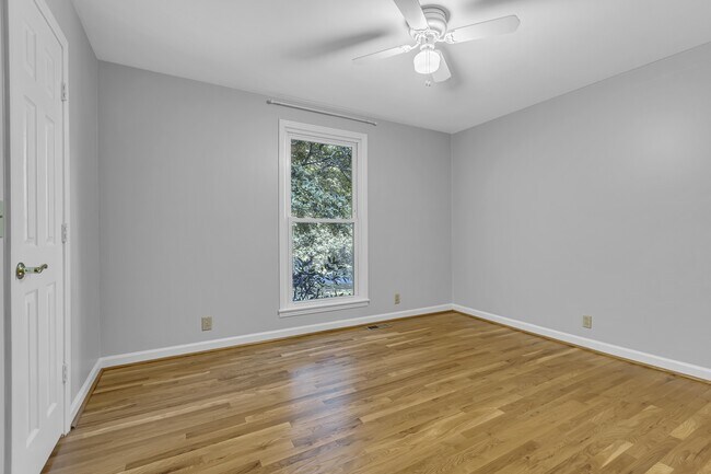 Building Photo - 1105 Chelsey Ct
