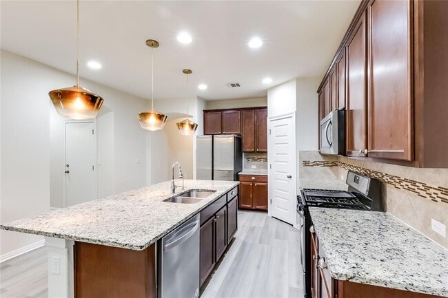 Building Photo - 14202 Alloro Dr