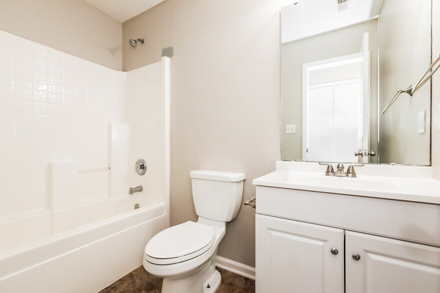 Building Photo - 11604 Stewarts Crossing Dr