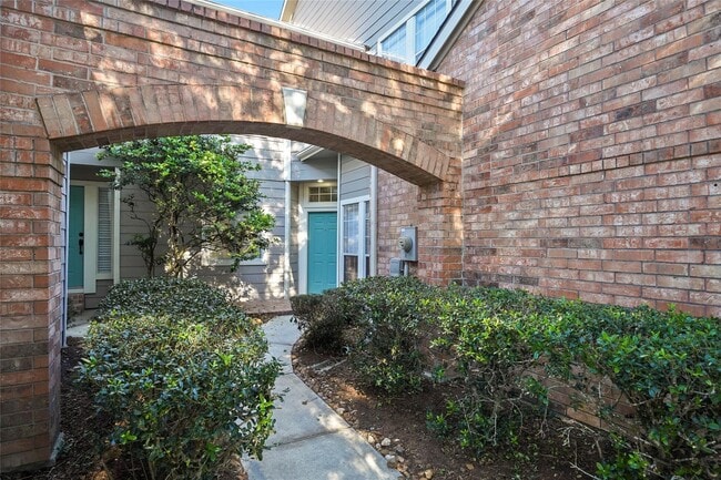 Building Photo - 2351 Summit Way Ct