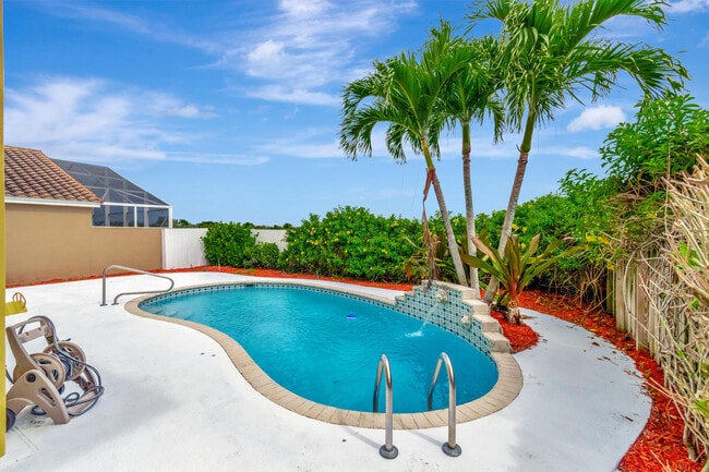 Building Photo - 8895 Sonoma Lake Blvd