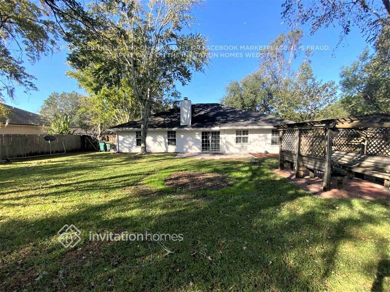 Building Photo - 12015 Stacy Scott Ct