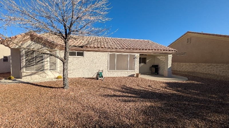 Building Photo - 2549 Lotus Hill Dr