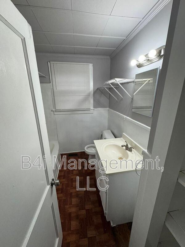 Building Photo - 771 Beaumont Cir
