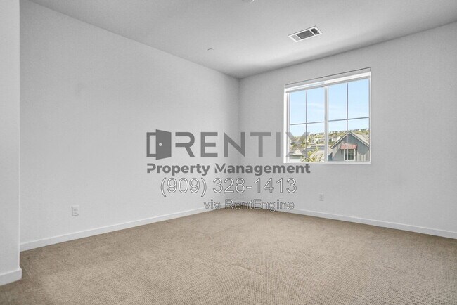 Building Photo - 18116 Hedgerow Way