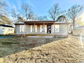 Building Photo - 412 Pearl St SW