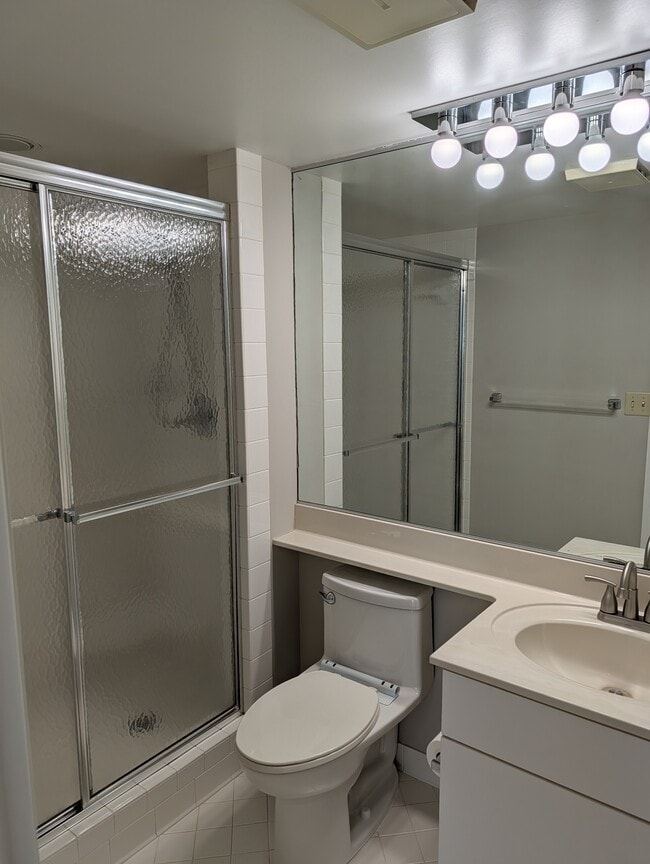 Building Photo - 7505 River Rd