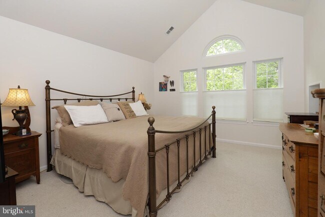 Building Photo - 455 Fortress Way