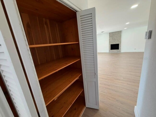 Building Photo - 1822 Banyan Tree Dr