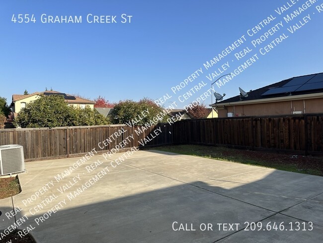 Building Photo - Gorgeous Stockton 4 Bedroom  3 Bathroom Home