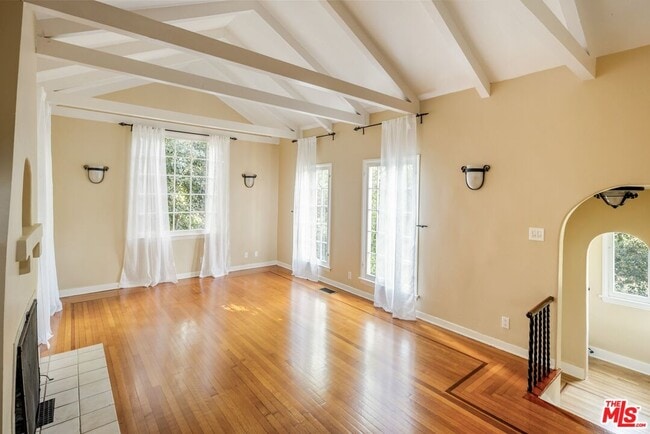 Building Photo - 8330 Lookout Mountain Ave